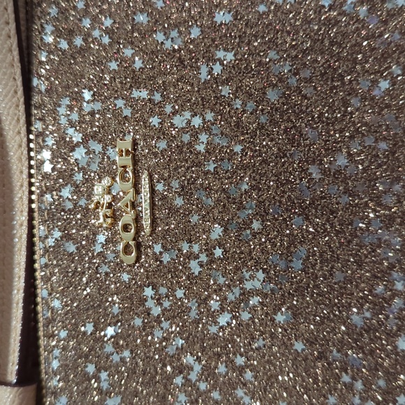 Coach Gift Boxed Star Glitter Gold Corner Zip Wristlet Clutch Wallet NWT ⭐✨🌟 - Picture 2 of 6